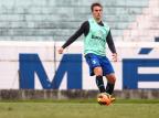 Titular na vaga de Cris, Bressan agradece conselhos do veterano: "Devo muito a ele" Lucas Uebel/ Divulgação, Grêmio/ Titular na vaga de Cris, Bressan agradece conselhos do veterano: "Devo muito a ele" Lucas Uebel/ Divulgação, Grêmio/