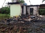 Duas casas de veraneio são incendiadas em Penha Marcos Porto/Agencia RBS