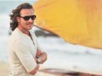 Alberto vende mina abandonada para Cassiano, que ficará milionário em "Flor do Caribe" João Miguel Júnior - TV Globo/Divulgação Alberto vende mina abandonada para Cassiano, que ficará milionário em "Flor do Caribe" João Miguel Júnior - TV Globo/Divulgação