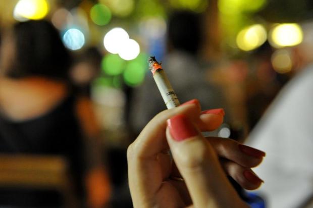 Consumidor gasta mais com cigarros do que com arroz e feijão, afirma economista Adriana Franciosi/Agencia RBS