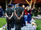 Militares mortos em acidente no sul do Estado são enterrados em São Leopoldo Félix Zucco/Agencia RBS Militares mortos em acidente no sul do Estado são enterrados em São Leopoldo Félix Zucco/Agencia RBS