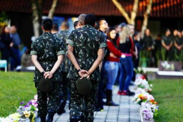Militares mortos em acidente no sul do Estado são enterrados em São Leopoldo  Félix Zucco/Agencia RBS