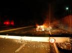 Carro bate em poste e pega fogo em Santa Maria Fernando Ramos/Agencia RBS