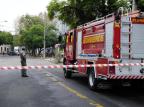 Gate detona artefato e constata que não havia material explosivo em rua de Porto Alegre Ronaldo Bernardi/Agencia RBS Gate detona artefato e constata que não havia material explosivo em rua de Porto Alegre Ronaldo Bernardi/Agencia RBS