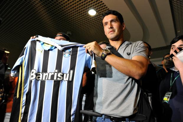 Riveros chega ao Grêmio e fala sobre incentivo de Arce para o acerto Adriana Franciosi/ Riveros chega ao Grêmio e fala sobre incentivo de Arce para o acerto Adriana Franciosi/