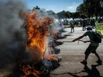 Manifestantes do Sem-Teto fecham acesso ao Mané Garrincha em protesto
