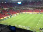 Chuva afugenta o público antes da bola rolar para Espanha e Uruguai Luiz Zini Pires/Agência RBS