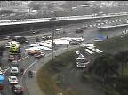 Carga de caminhão vira sobre a pista e causa cinco quilômetros de congestionamento na freeway Concepa/Reprodução