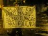 Manifestantes protestam nas ruas de Porto Alegre