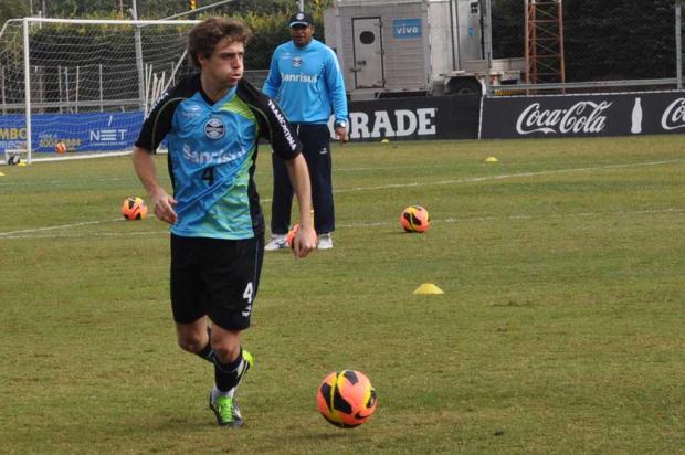 Após 46 dias, Maxi Rodríguez faz primeiro treino com bola no Grêmio Augusto Turcato/Agência RBS/