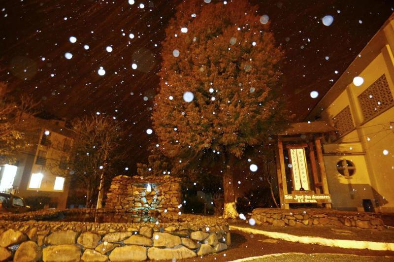 Neve chegou em São José dos Ausentes por volta das 4h30min:imagem 11