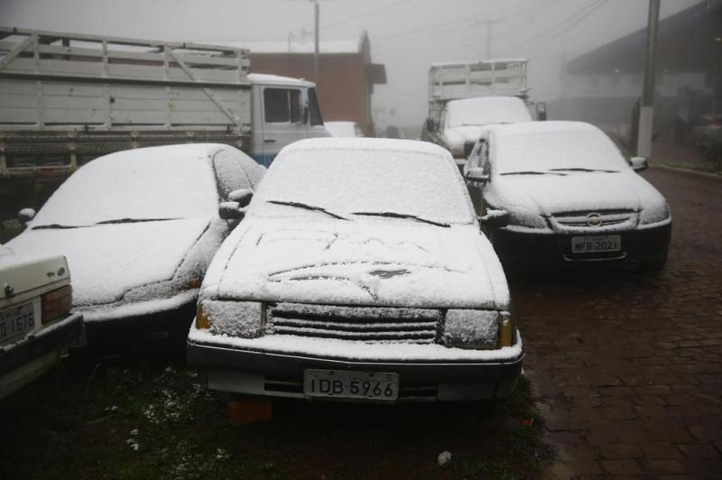 Neve chegou em São José dos Ausentes por volta das 4h30min:imagem 4