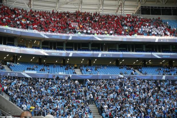 Colorados dizem ter testemunhado caso da cadeira suja na Arena Félix Zucco/Agencia RBS Colorados dizem ter testemunhado caso da cadeira suja na Arena Félix Zucco/Agencia RBS
