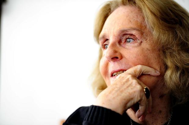 Lya Luft revê sua trajetória e o impacto da infância e da família em seus livros Fernando Gomes/Agencia RBS Lya Luft revê sua trajetória e o impacto da infância e da família em seus livros Fernando Gomes/Agencia RBS