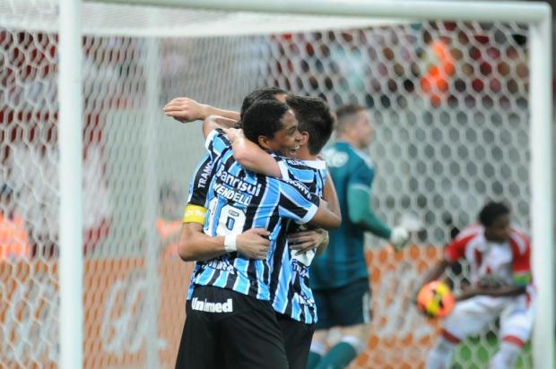 Com gols de Barcos e Paulinho, Grêmio vence o Náutico por 2 a 0 em Recife Aldo Carneiro/Agência Lancepress!