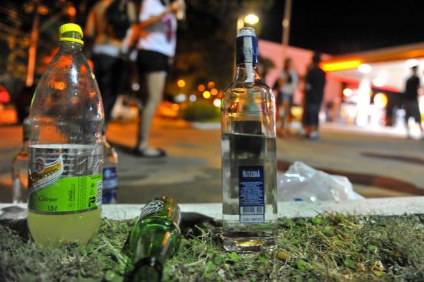 Melhor forma de evitar o consumo de álcool na adolescência é o diálogo entre pais e filhos Bruno Alencastro/Agencia RBS