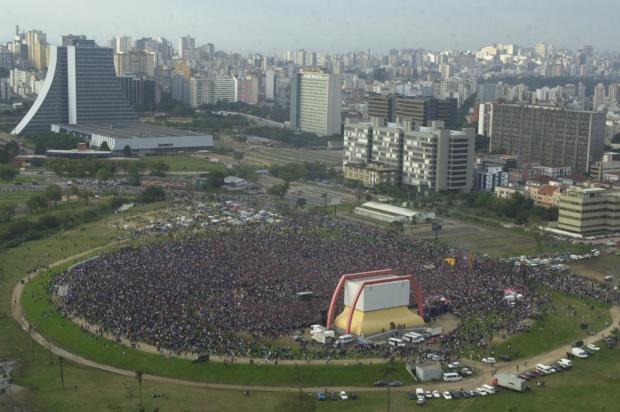 Anfiteatro Pôr-do-Sol é a nova sede da Fan Fest da Fifa em Porto Alegre durante a Copa de 2014 Ricardo Duarte/Agencia RBS Anfiteatro Pôr-do-Sol é a nova sede da Fan Fest da Fifa em Porto Alegre durante a Copa de 2014 Ricardo Duarte/Agencia RBS
