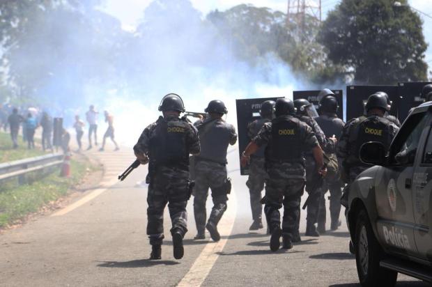 Confronto em São Roque termina com pelo menos quatro pessoas detidas Alex Falcão/Estadão Conteúdo