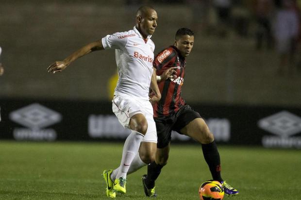 Inter perde para o Atlético-PR e chega a uma sequência de cinco jogos sem vitória Felipe Gabriel/Agência Lancepress!