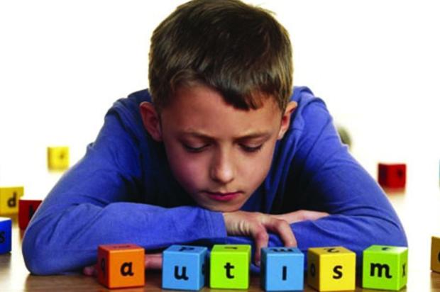Desvio no olhar pode ser um dos sinais mais precoces de autismo Tracy Smith/Stock.Xchng Desvio no olhar pode ser um dos sinais mais precoces de autismo Tracy Smith/Stock.Xchng