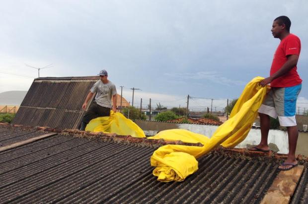 Cerca de 500 casas foram destelhadas pelo granizo em Cidreira, no Litoral gaúcho Paulo Rocha/Agência RBS