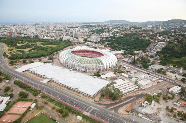 Piso do entorno do Beira-Rio será de asfalto e "sem muitos requintes", afirma Giovanni Luigi Diego Vara/Agencia RBS Piso do entorno do Beira-Rio será de asfalto e "sem muitos requintes", afirma Giovanni Luigi Diego Vara/Agencia RBS