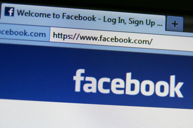 Novo estudo afirma: os jovens estão abandonando o Facebook Shutterstock/ Annette Shaff/