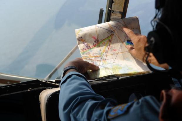 Avião teria desviado centenas de quilômetros de sua rota HOANG DINH NAM/AFP Avião teria desviado centenas de quilômetros de sua rota HOANG DINH NAM/AFP