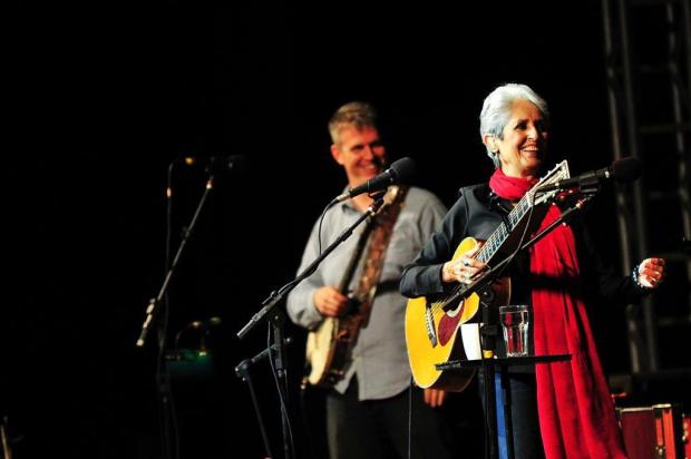 Joan Baez emociona público em show no Araújo Vianna Carlos Macedo/Agencia RBS