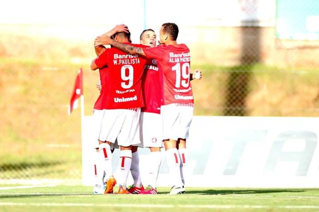 Com dois gols de Aránguiz, Inter bate o Cruzeiro por 3 a 1 e está na semifinal do Gauchão Ricardo Duarte/Agencia RBS