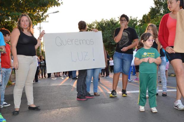 Estudantes e professores protestam por volta às aulas em colégio de Campo Bom Aloizio Pereira/Especial
