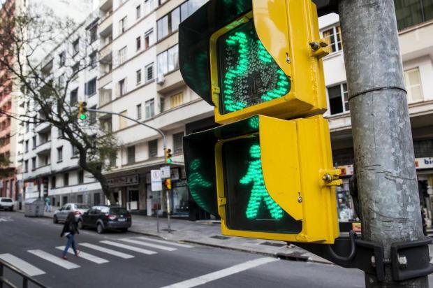 Prefeito José Fortunati confirma tempo mínimo de 30 segundos em semáforos de pedestres em Porto Alegre Mateus Bruxel/Agencia RBS