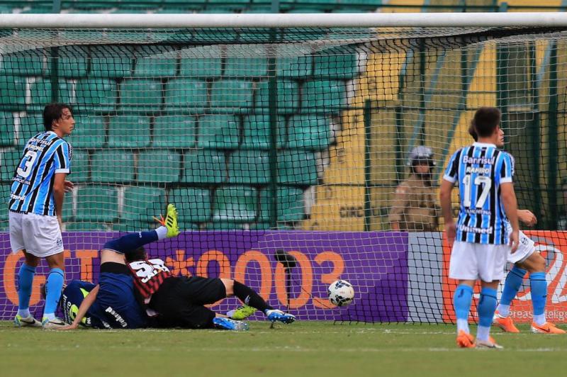 Atlético-PR e Grêmio se enfrentam em Florianópolis na rodada de estreia do Brasileirão 2014:imagem 3
