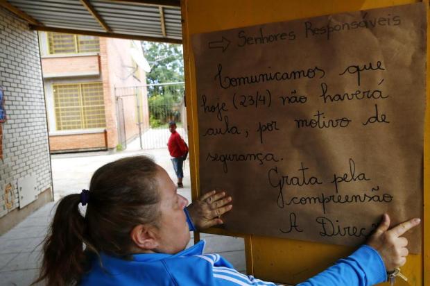 Toque de recolher fecha três escolas na Vila Cruzeiro, em Porto Alegre Mateus Bruxel/Agencia RBS