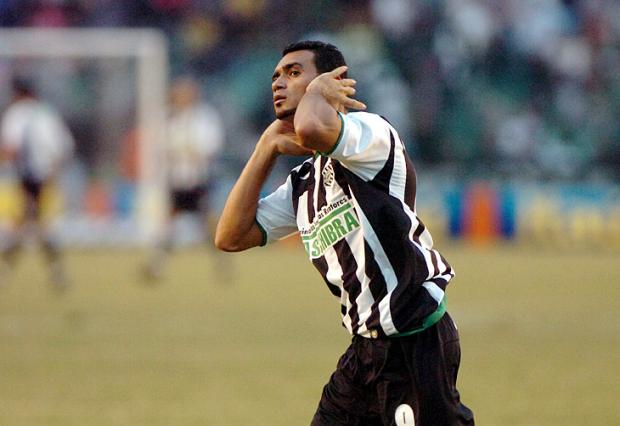 Grêmio desmente Otacílio Neto e diz não ter interesse no atacante Flávio Neves/Agência RBS