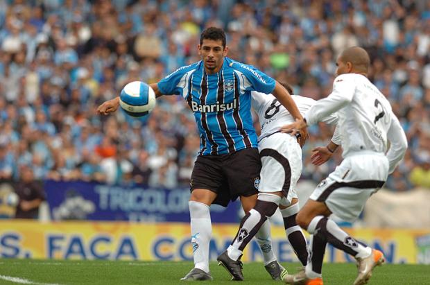 Reunião termina, mas Diego Souza não sabe onde jogará em 2008 Fernando Gomes/Agência RBS Reunião termina, mas Diego Souza não sabe onde jogará em 2008 Fernando Gomes/Agência RBS