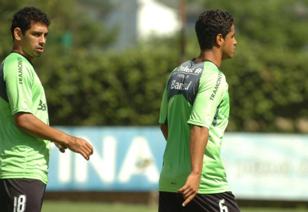 Gremista Leo está na mira de clubes europeus Arivaldo Chaves/ Gremista Leo está na mira de clubes europeus Arivaldo Chaves/