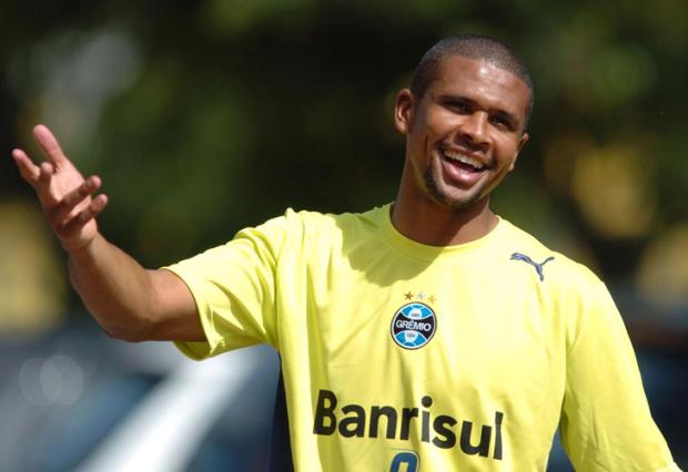 Pereira quer reconquistar seu espaço no Grêmio Mauro Vieira /