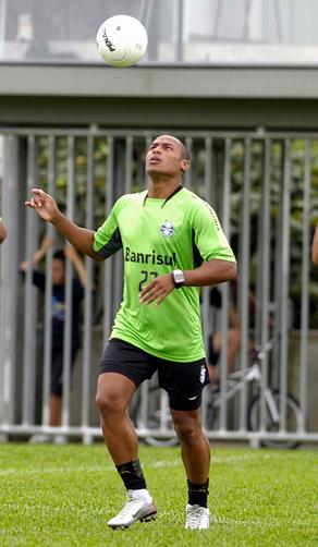 Grêmio chega ao Estádio Olímpico para enfrentar Santa Cruz Almir Dupont/ Grêmio chega ao Estádio Olímpico para enfrentar Santa Cruz Almir Dupont/