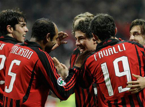 Pato revela que dormiu pouco na noite após estréia no Milan Alberto Pellaschiar/AP Pato revela que dormiu pouco na noite após estréia no Milan Alberto Pellaschiar/AP