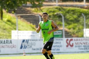 Sangaletti surpreende e escala Itaqui, ex-Grêmio, no Náutico  Almir Dupont/