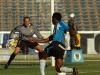 Goleiro do 15 de Novembro, Márcio, atento ao chute do ataque gremista