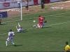Grande lançamento de Magrão para Wellington Monteiro, que chuta forte, de primeira, fazendo um belo gol