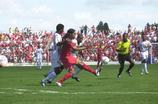 Inter estréia no Gauchão com empate em Santa Maria Lauro Alves/