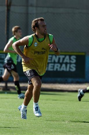 Por contrato, Roger não pode enfrentar o Corinthians Valdir Friolin / Por contrato, Roger não pode enfrentar o Corinthians Valdir Friolin /