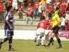 O meia colorado abre o marcador para o Inter, no estádio Passo D'Areia. Na foto, Alex comemora com Marcão (D)