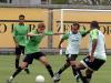 E mesmo com chuva, os jogadores treinaram normalmente no campo suplementar do Olímpico