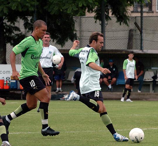 Grêmio deve ter Adilson contra o Caxias Adriana Franciosi/ Grêmio deve ter Adilson contra o Caxias Adriana Franciosi/