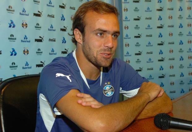 Roger e Tadeu participam de atividades no Estádio Olímpico Genaro Joner/ Roger e Tadeu participam de atividades no Estádio Olímpico Genaro Joner/