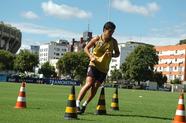 Roth usará reservas em amistosos em Ivoti e Erechim Arivaldo Chaves/ Roth usará reservas em amistosos em Ivoti e Erechim Arivaldo Chaves/